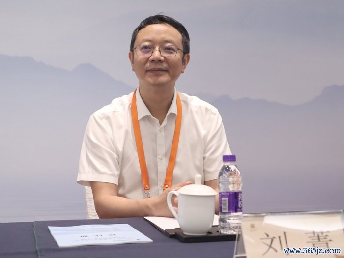 中国围棋协会副秘书长、作事竞赛部部长刘菁